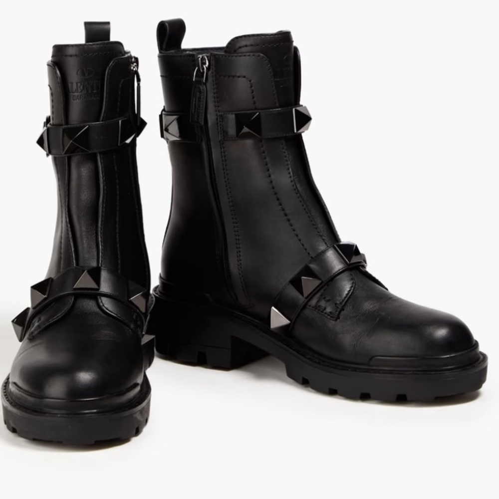 Valentino Garavani Roman Rockstud Black Leather Combat Boots size 37 US 7 NIB - Picture 7 of 16